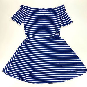 NWT White House Black Market Off Shoulders Dress